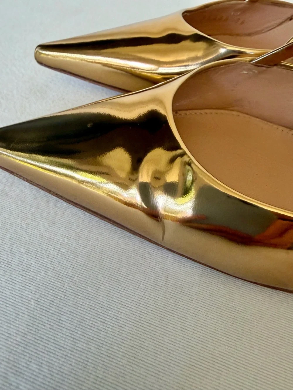 Gianvito Rossi Ascent Metallic Gold Pointed Slingback Heels, 38 (7.5), EUC